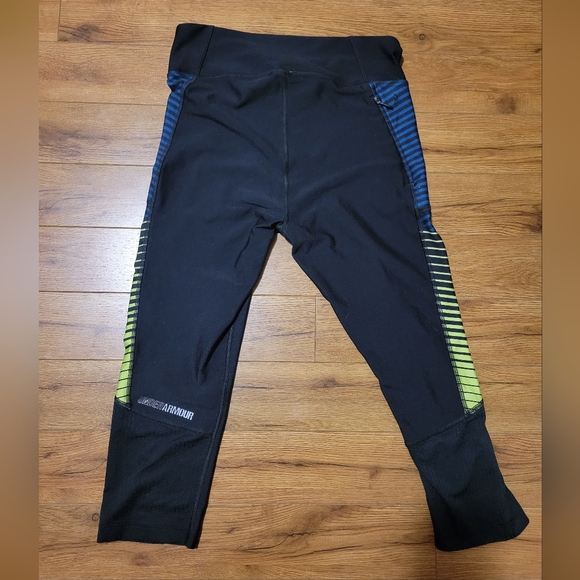Under Armour Cropped Leggings - Picture 2 of 4